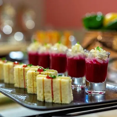 Four Points By Sheraton Production City, Dubai 